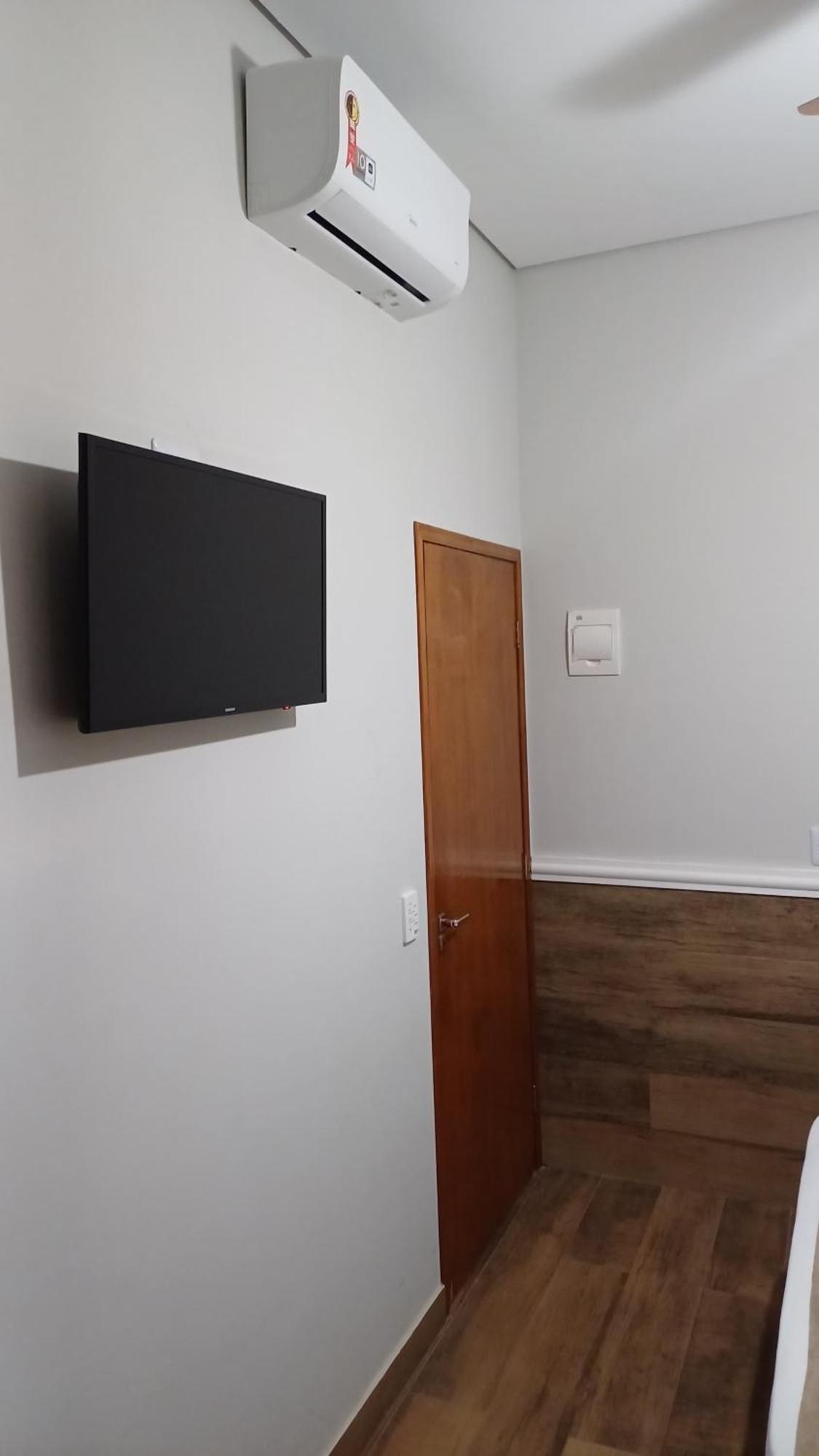 Hotel Nixon Proximo, Rodoviaria, Prefeitura E A Matriz Central Itaí 外观 照片