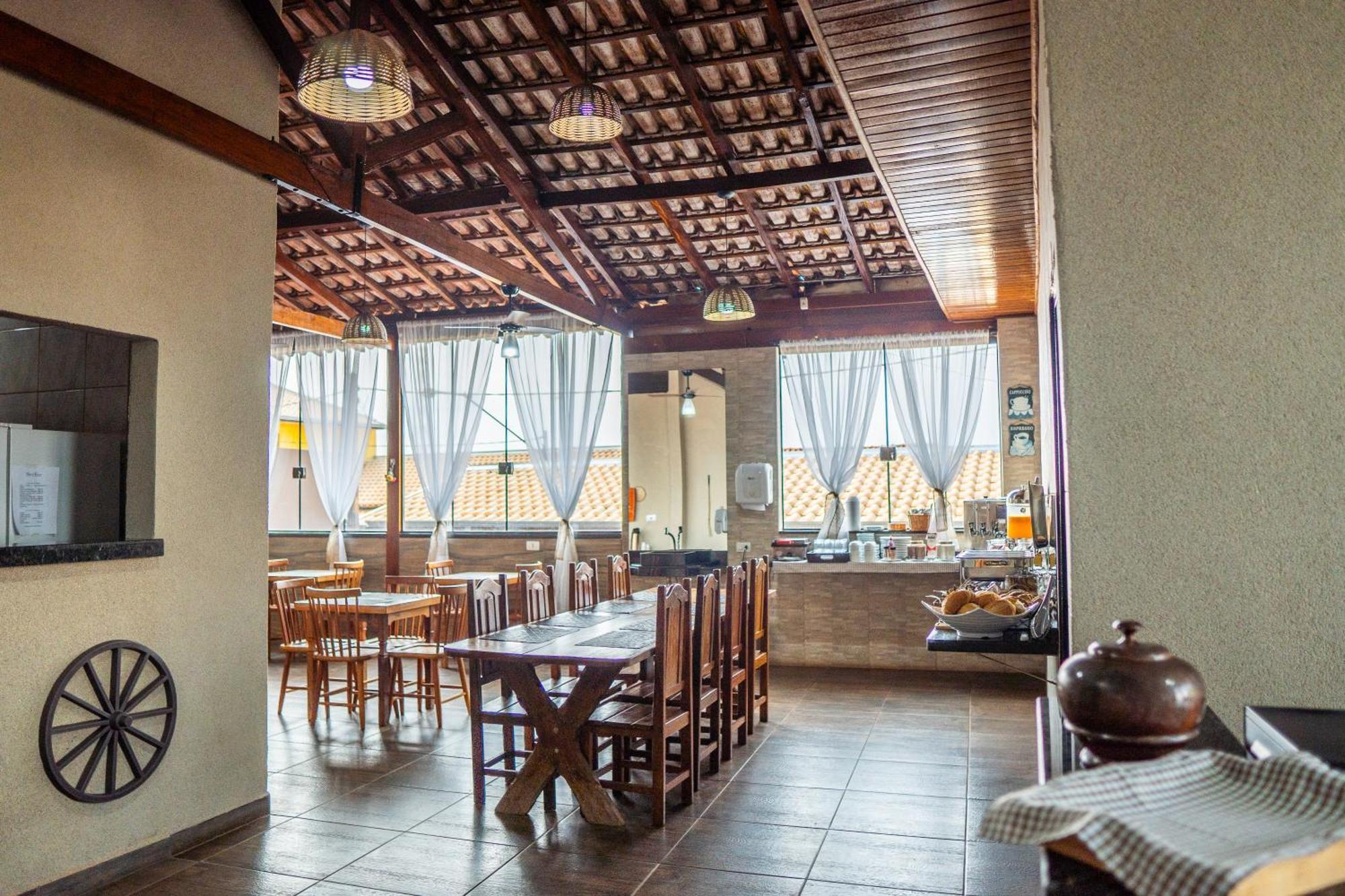 Hotel Nixon Proximo, Rodoviaria, Prefeitura E A Matriz Central Itaí 外观 照片