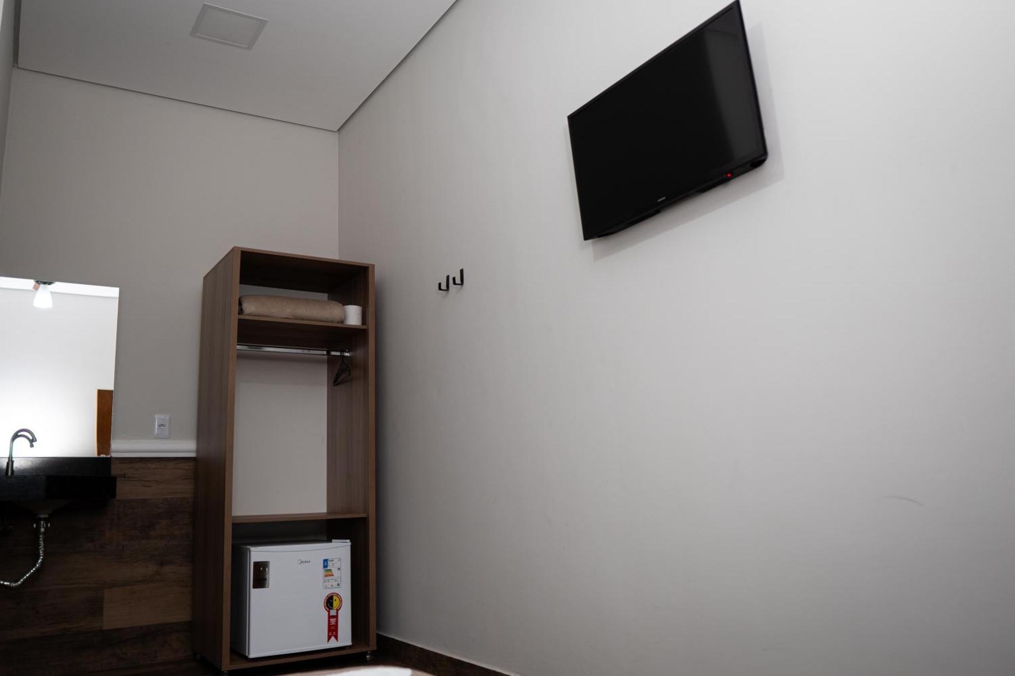 Hotel Nixon Proximo, Rodoviaria, Prefeitura E A Matriz Central Itaí 外观 照片
