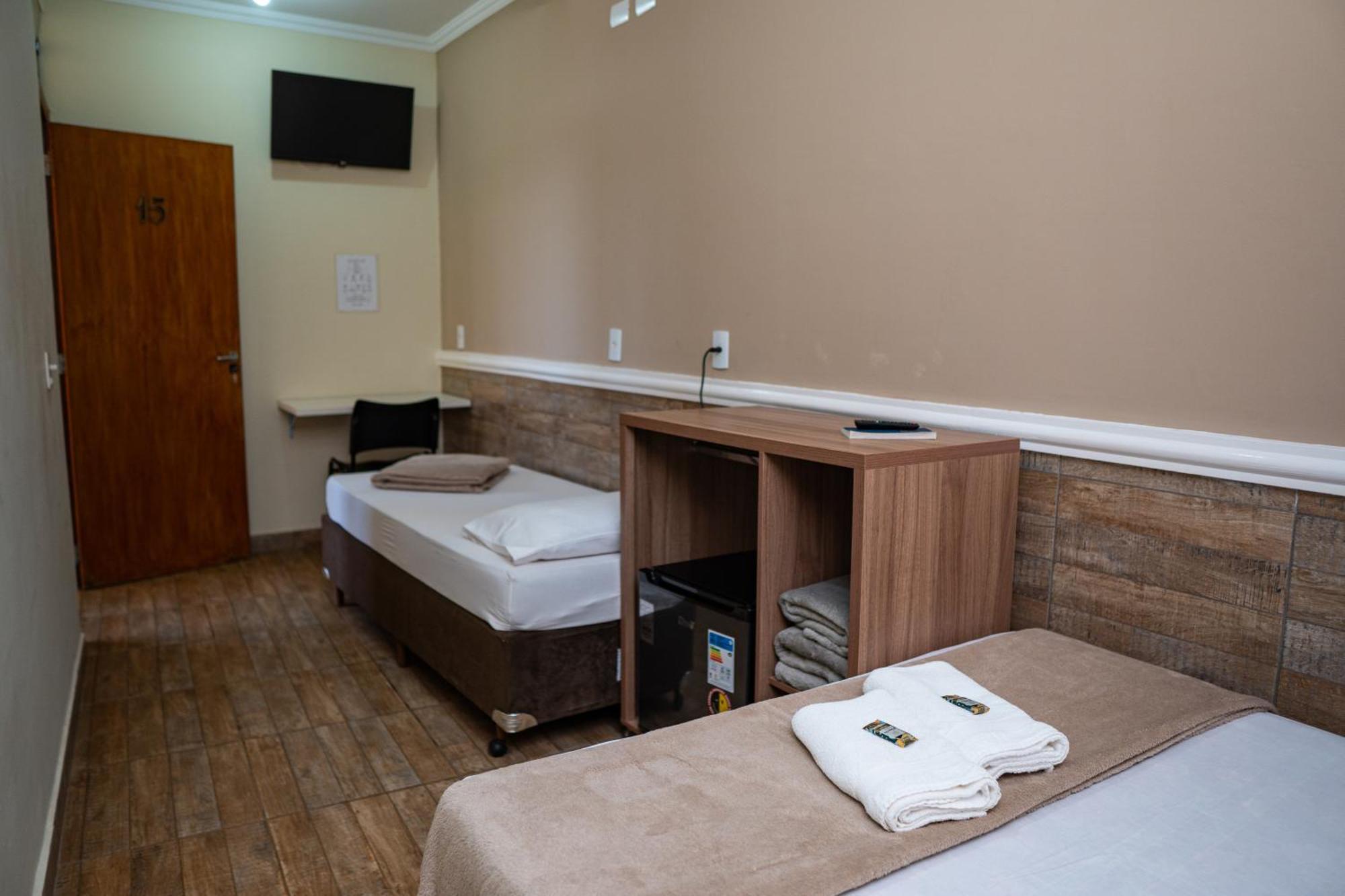 Hotel Nixon Proximo, Rodoviaria, Prefeitura E A Matriz Central Itaí 外观 照片