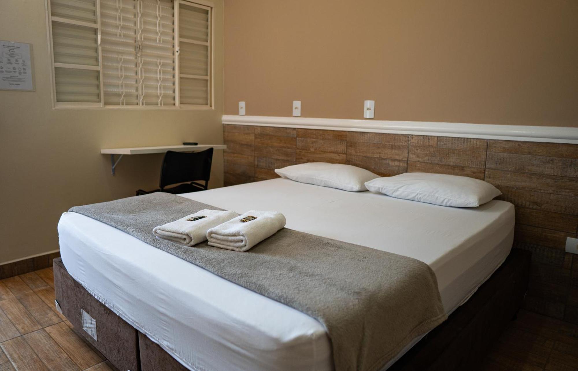 Hotel Nixon Proximo, Rodoviaria, Prefeitura E A Matriz Central Itaí 外观 照片