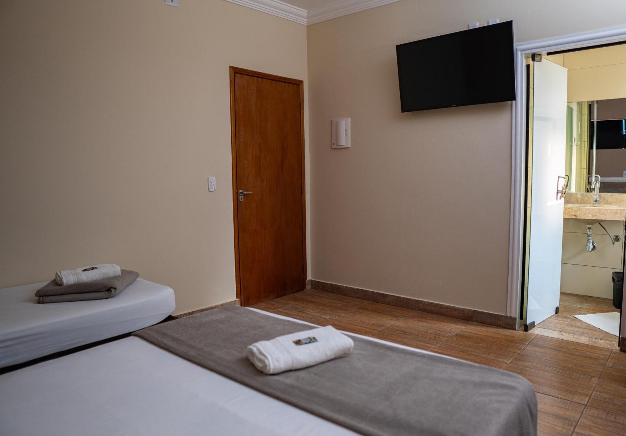 Hotel Nixon Proximo, Rodoviaria, Prefeitura E A Matriz Central Itaí 外观 照片