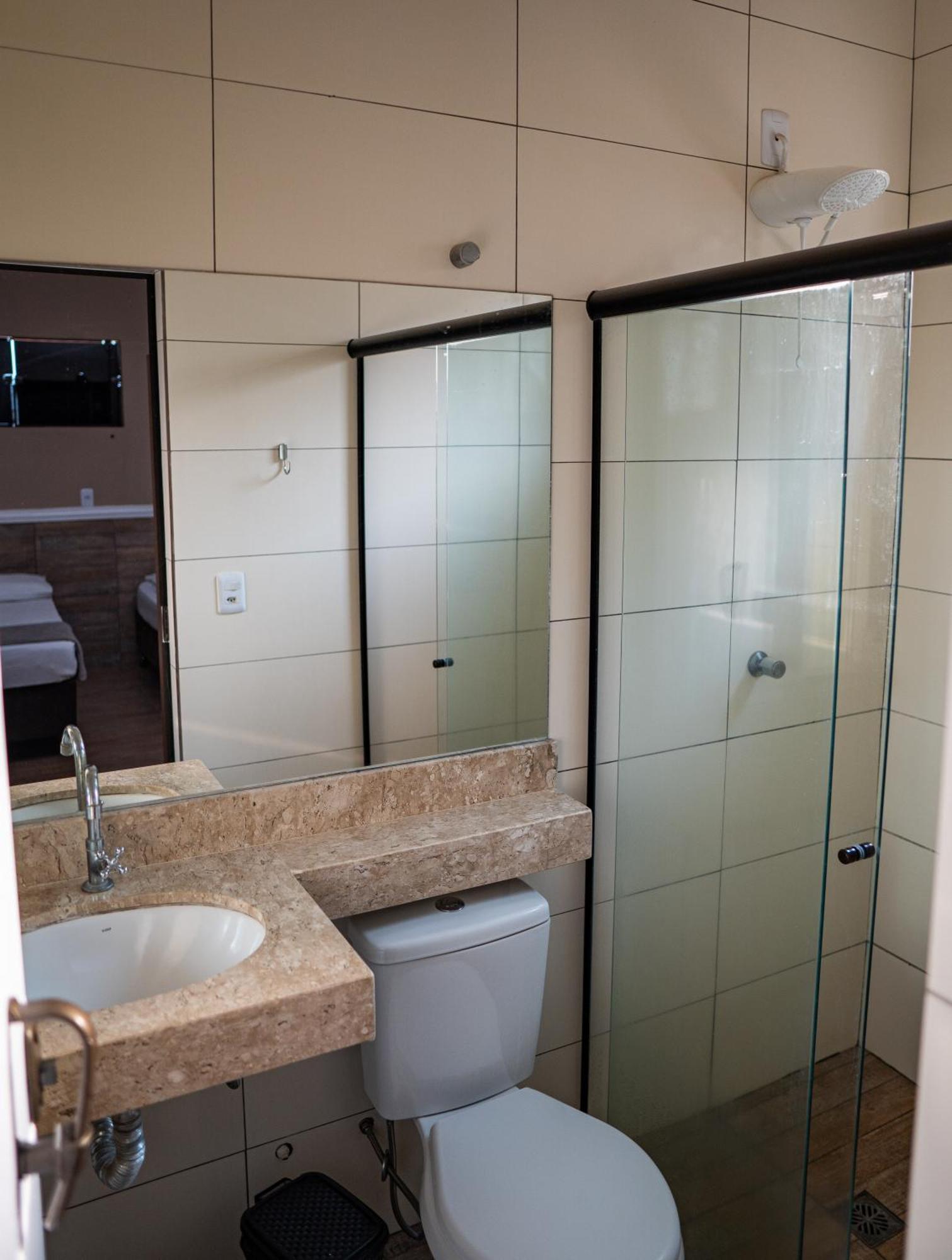 Hotel Nixon Proximo, Rodoviaria, Prefeitura E A Matriz Central Itaí 外观 照片