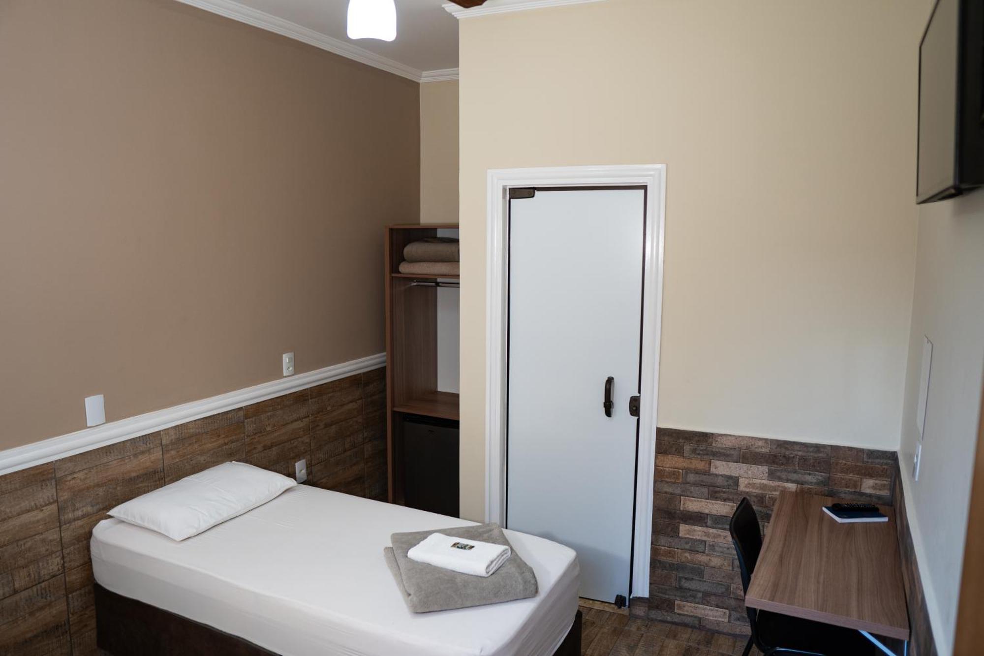 Hotel Nixon Proximo, Rodoviaria, Prefeitura E A Matriz Central Itaí 外观 照片