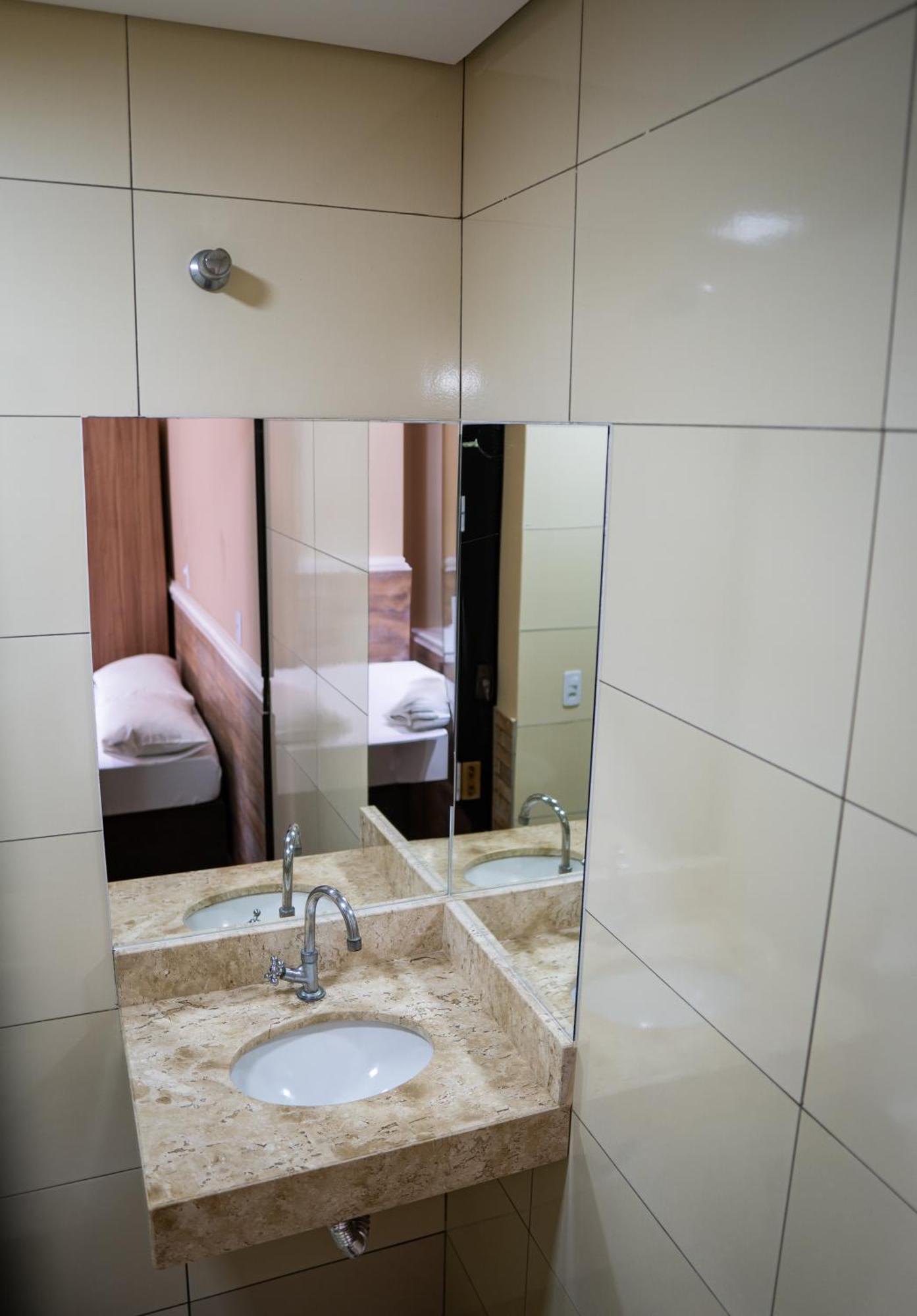 Hotel Nixon Proximo, Rodoviaria, Prefeitura E A Matriz Central Itaí 外观 照片
