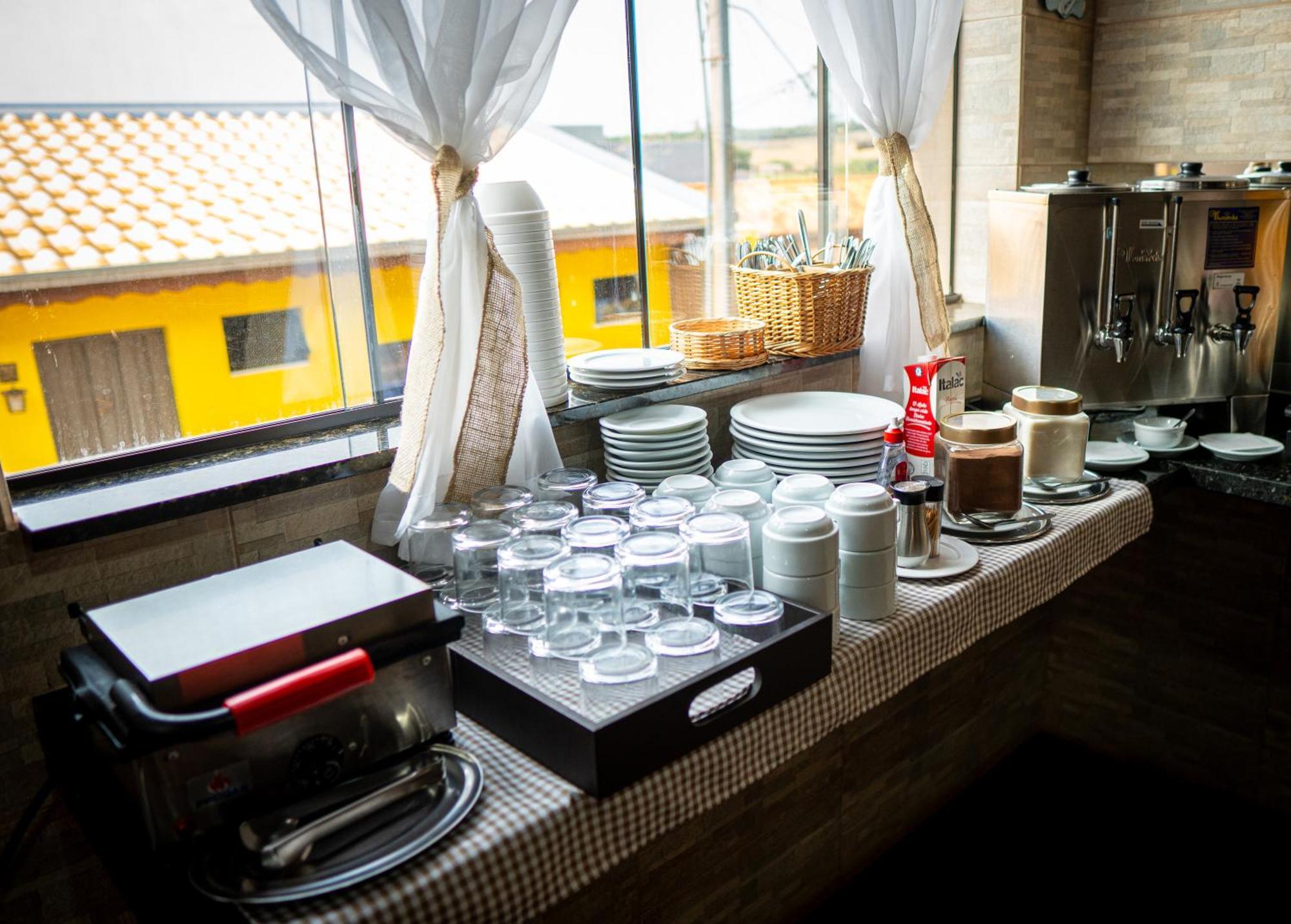 Hotel Nixon Proximo, Rodoviaria, Prefeitura E A Matriz Central Itaí 外观 照片